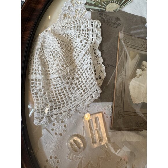 Antique Mourning Baby Shadow Oval Bubble Frame - Antique Belongings- Beautiful - Picture 9 of 16